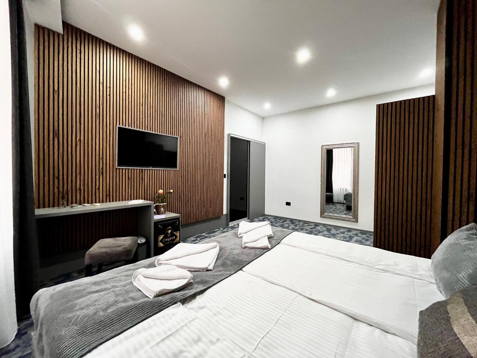 Residence Inn Orijent SJJ Buitenkant foto