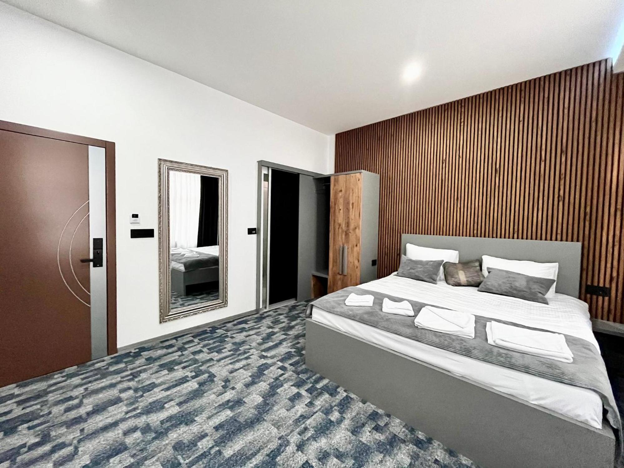 Residence Inn Orijent SJJ Buitenkant foto