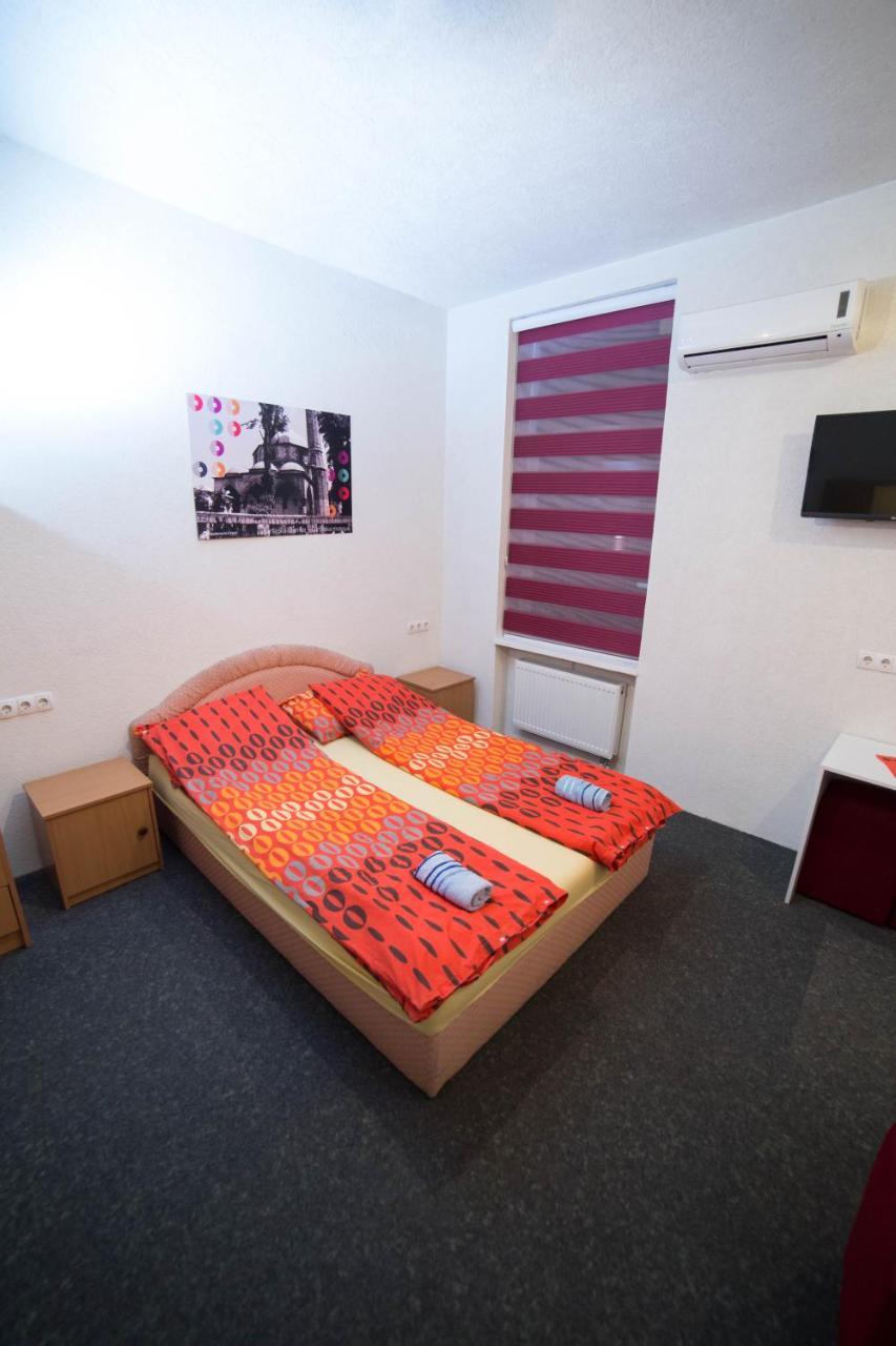 Residence Inn Orijent SJJ Buitenkant foto